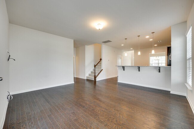 Building Photo - Beautiful 4-bed, 3.5 bath with Primary on the main level in Cameron Creek of Fabulous Fort Mill!