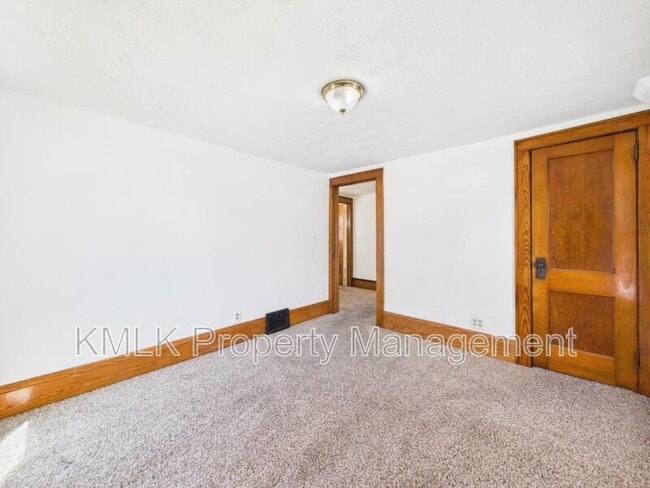 Building Photo - 117 Hazelwood Ave