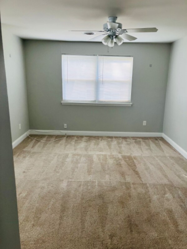 Building Photo - 26 Florence Tollgate Pl