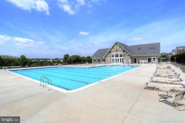 Building Photo - 6438 Alan Linton Blvd E