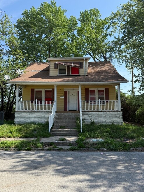 Building Photo - 8116 Pelham Ave