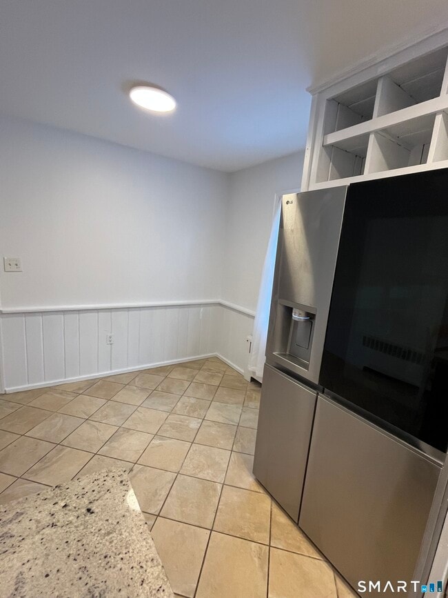 Building Photo - 81 Black Rock Tpke