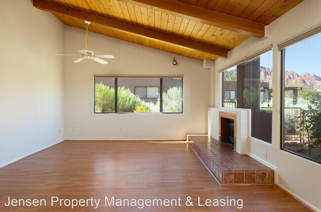 Building Photo - 3 br, 2 bath House - 712 N. Wisteria Way