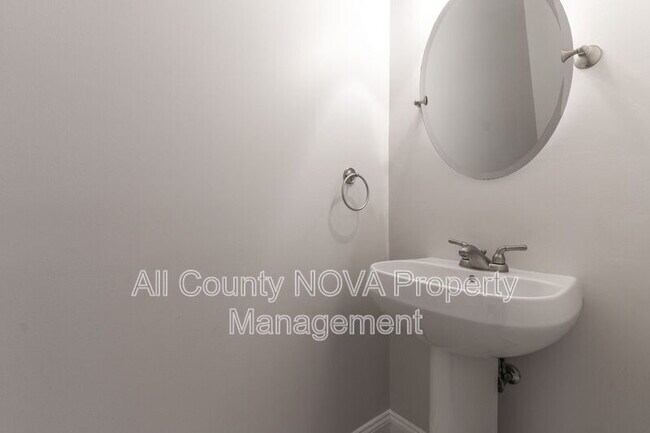 Building Photo - 1384 Talbert Ct SE