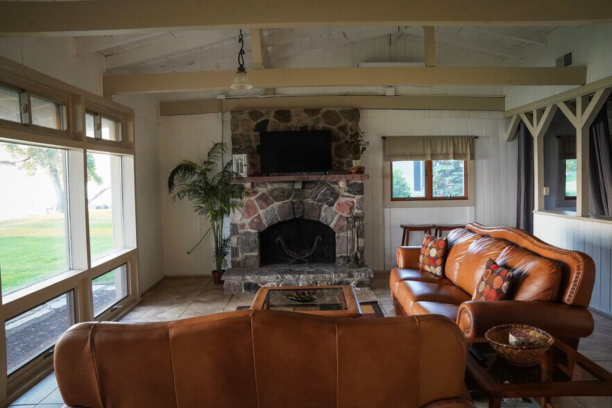 Building Photo - N3203 Ecker Lakeland Dr