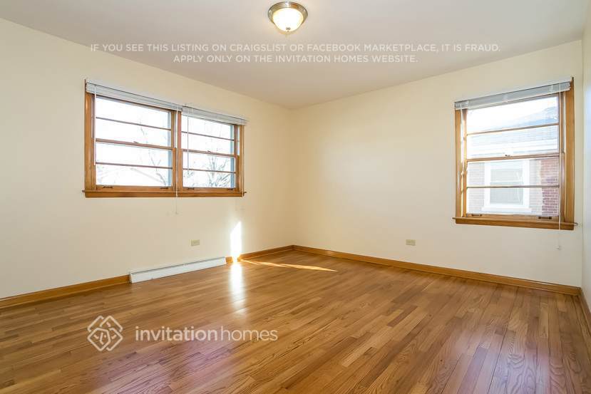 Building Photo - 787 E 163rd Pl