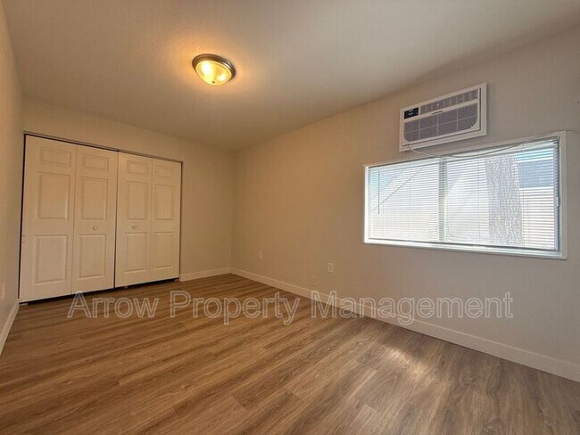 Building Photo - 1414 Oakland Rd NE