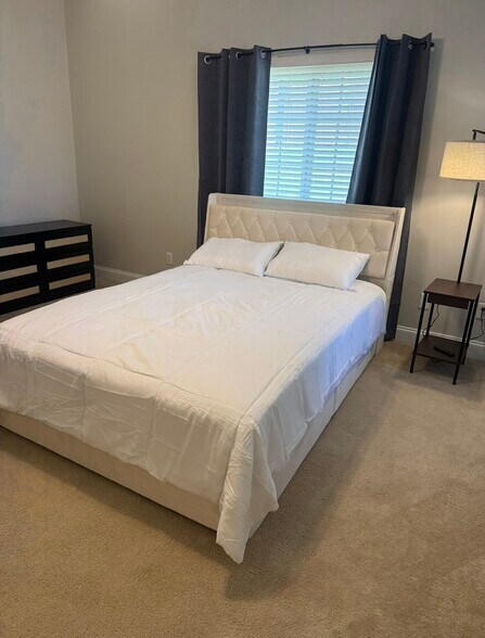 2nd Bedroom - 3218 Veterans Memorial Pky
