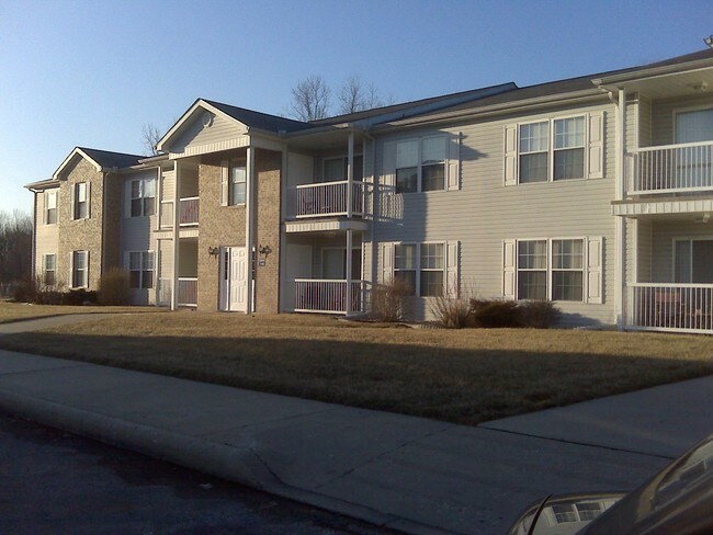 Primary Photo - Sullivan Aparments