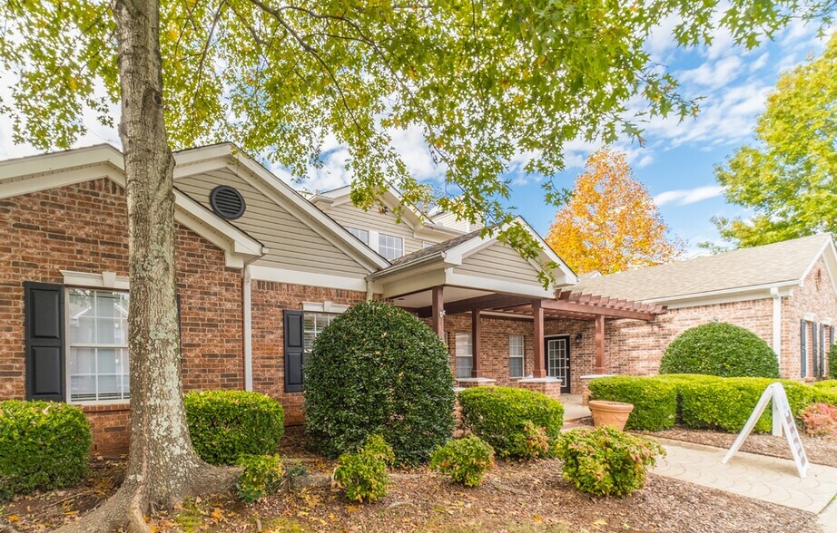 Groves of Lawrenceville 850 Hillcrest Green Dr NW Lawrenceville GA