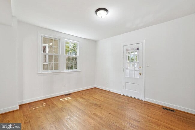 Building Photo - 3910 Yuma St NW