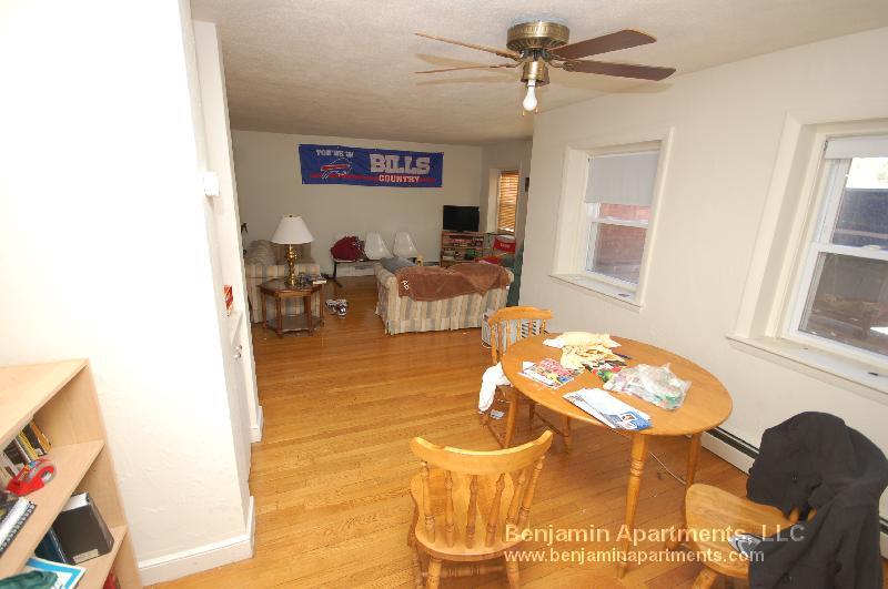 Building Photo - 312 Tappan St