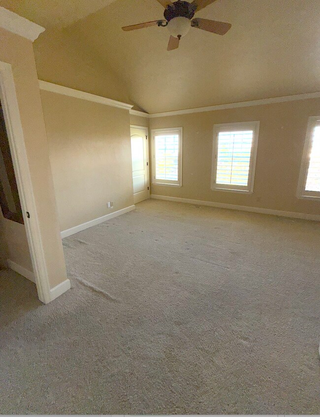 Building Photo - Ivy Lane Townhome | Provo