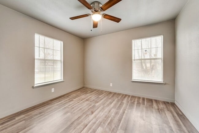 Building Photo - 4414 Cinda Ree Ln