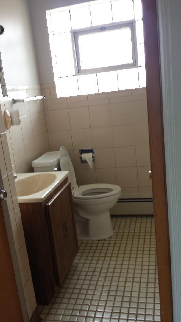 Building Photo - 1315 E 31st St