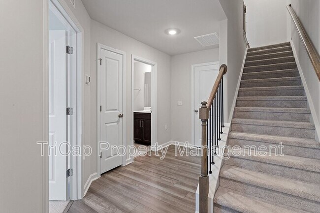 Building Photo - 328 Hemley Trl