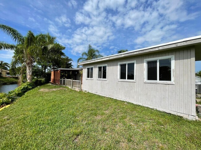 Building Photo - 22788 SW 65th Way