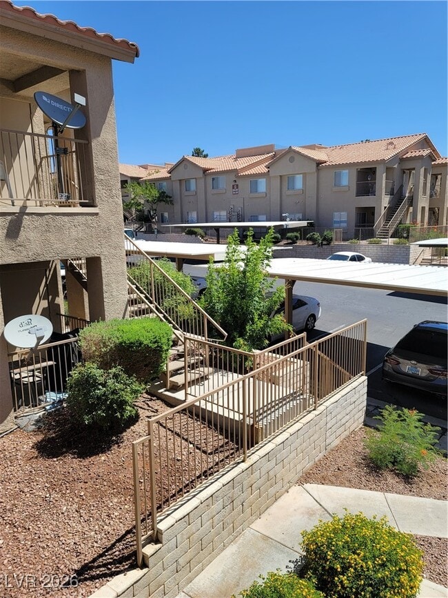 Building Photo - 2110 Los Feliz St