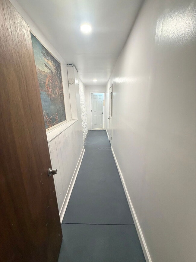 Building Photo - 839 E Orange St