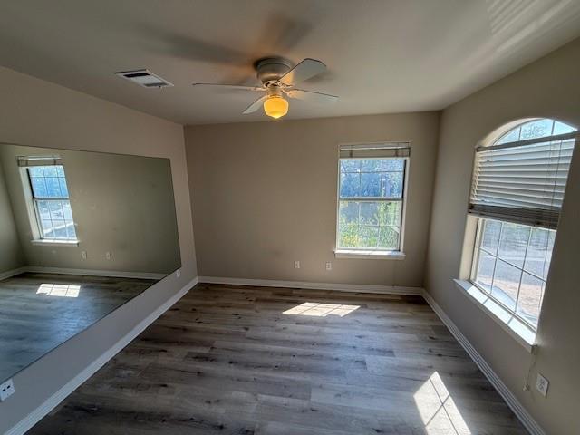 Building Photo - 5600 Wolf Ct