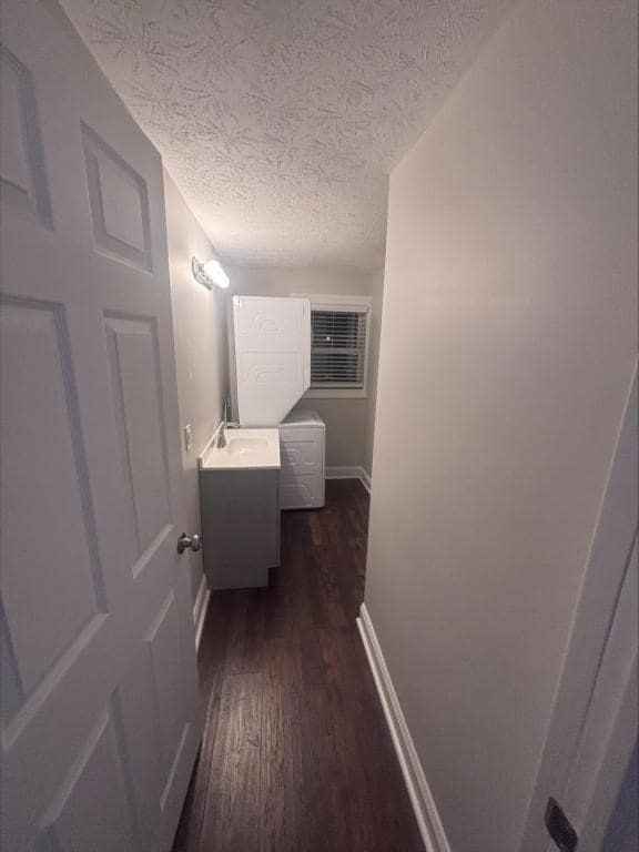 Building Photo - 106 1/2 E College Ave