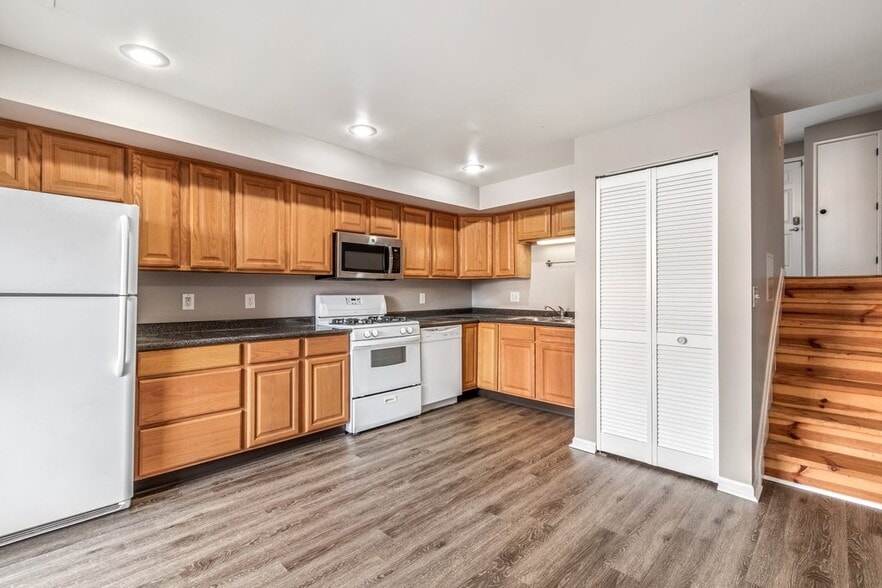 Building Photo - 1327 Fair Ave