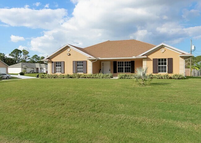 Building Photo - Single-Family Home