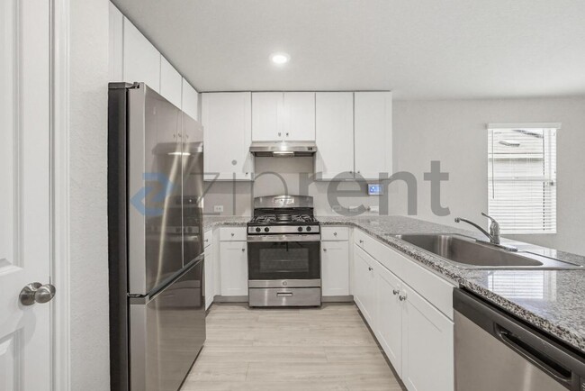 Building Photo - 2781 Rosefinch