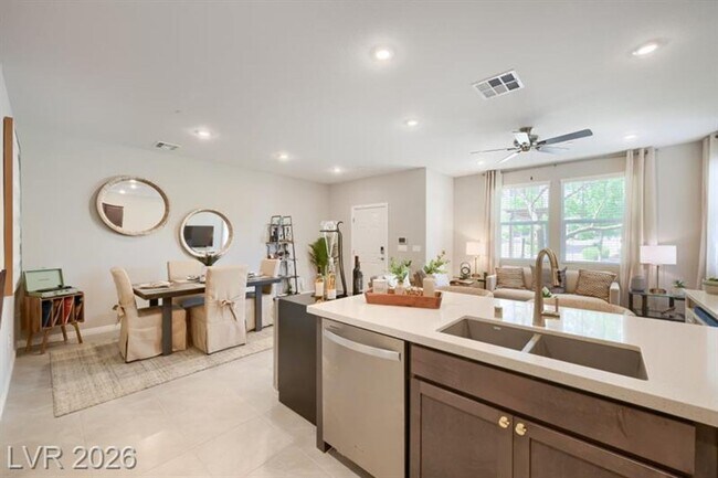 Building Photo - 477 Ylang Pl