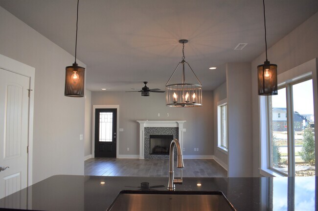 Building Photo - Luxurious 4 Bedroom, 3.5 Bathroom Home In Fayetteville, AR