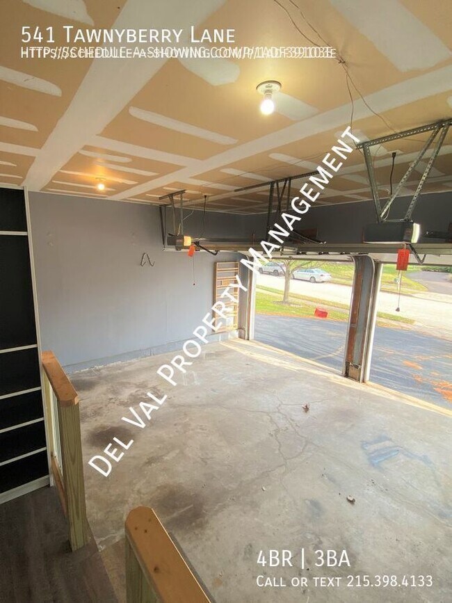Building Photo - 541 Tawnyberry Ln