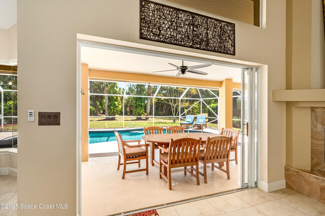 Building Photo - 3789 Peacock Dr