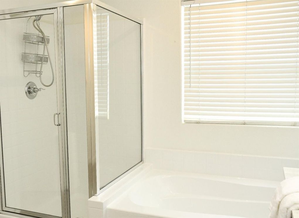 Building Photo - 2580 N McArthur Ave