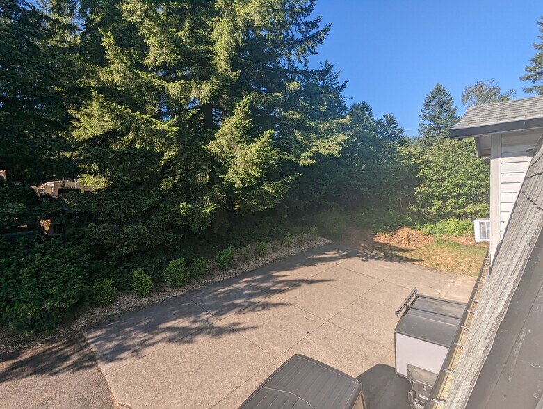 parking area - 9413 NE 227th Ave