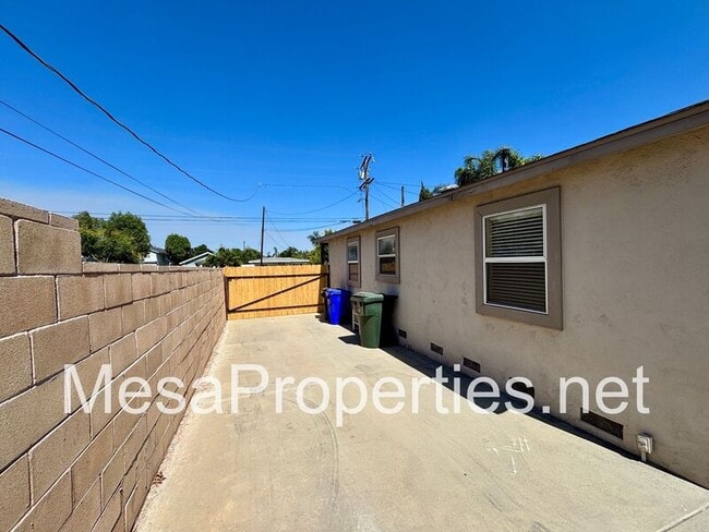 Building Photo - 123 N 12th Ave