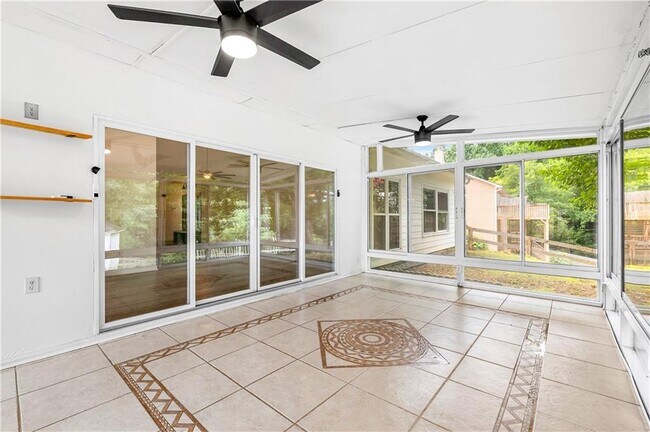Building Photo - 1525 Keystone Dr