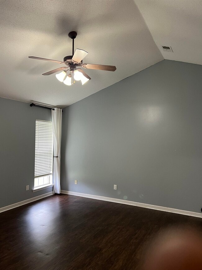 Building Photo - 9837 Oldham Dr