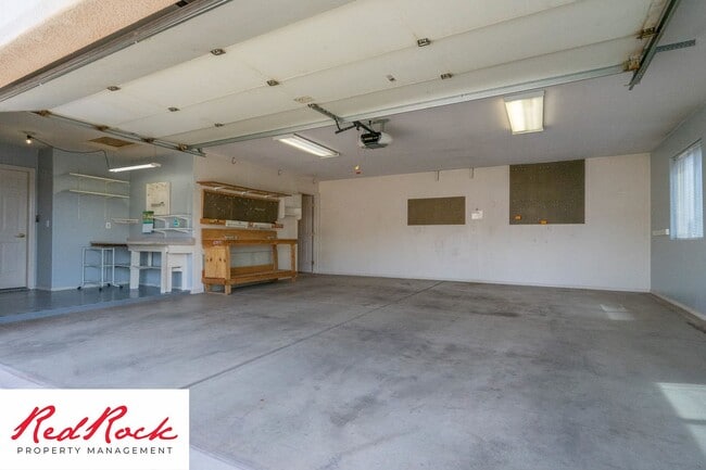 Building Photo - 3 Bed 2 Bath Home in Ivins with Views of Red Mountain