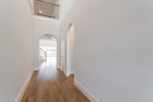 Building Photo - 16 Clearview Terrace Pl