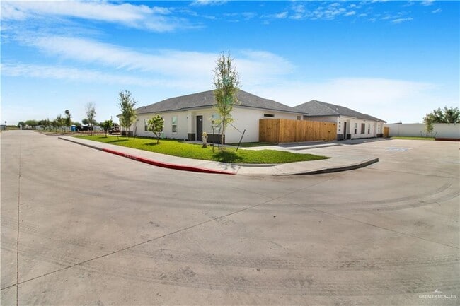 Building Photo - 18 Inspiration Rd