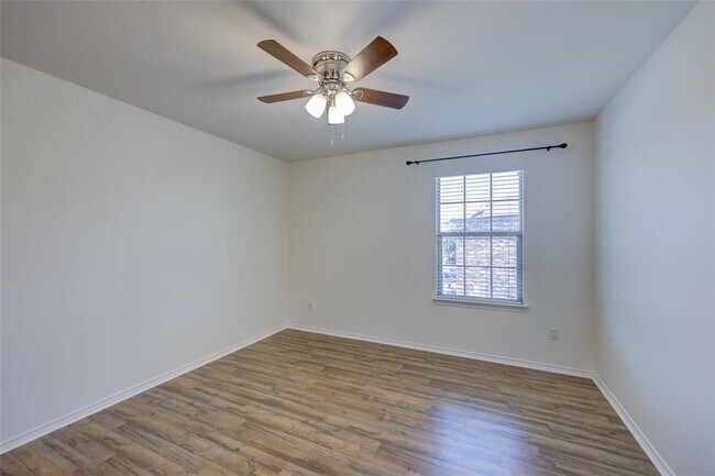 Building Photo - 841 Water Hyacinth Loop