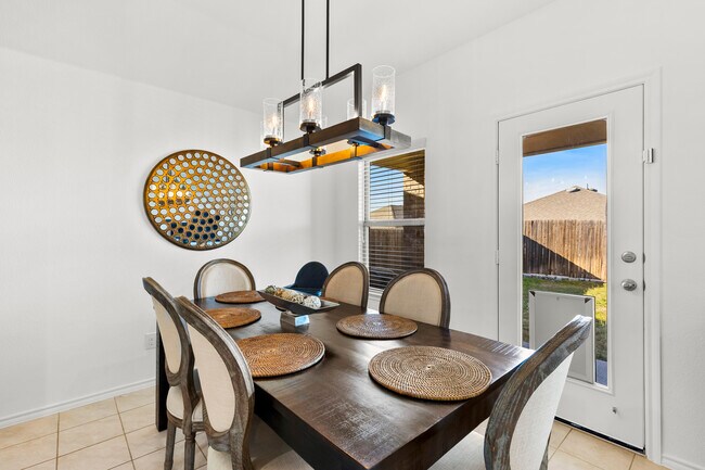 Building Photo - 1111 Mercury Dr