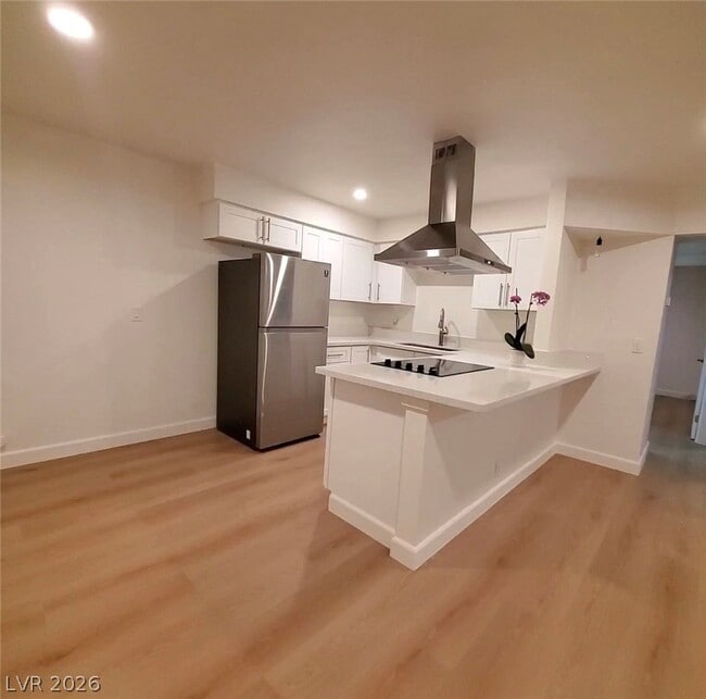 Building Photo - 2121 Oceanus Ln