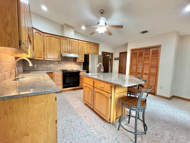 Building Photo - Fabulous house in Avondale on the East side of Tallahassee