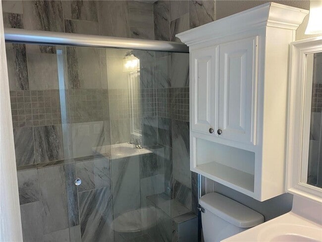 Building Photo - 2911 Beech Ave