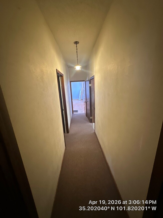 Building Photo - 901 S Roberts St