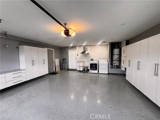 Building Photo - 925 Royal Oaks Dr