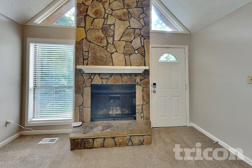 Building Photo - 4251 Cary Dr SW