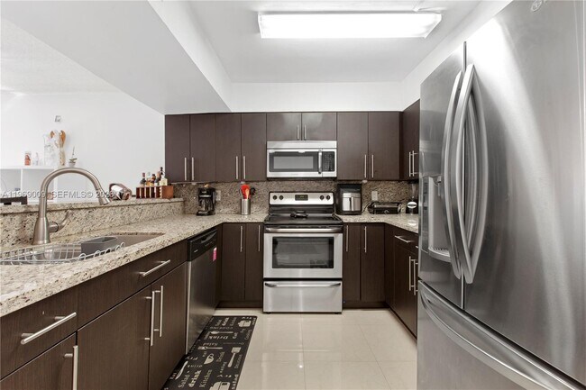 Building Photo - 4910 NW 79th Ave