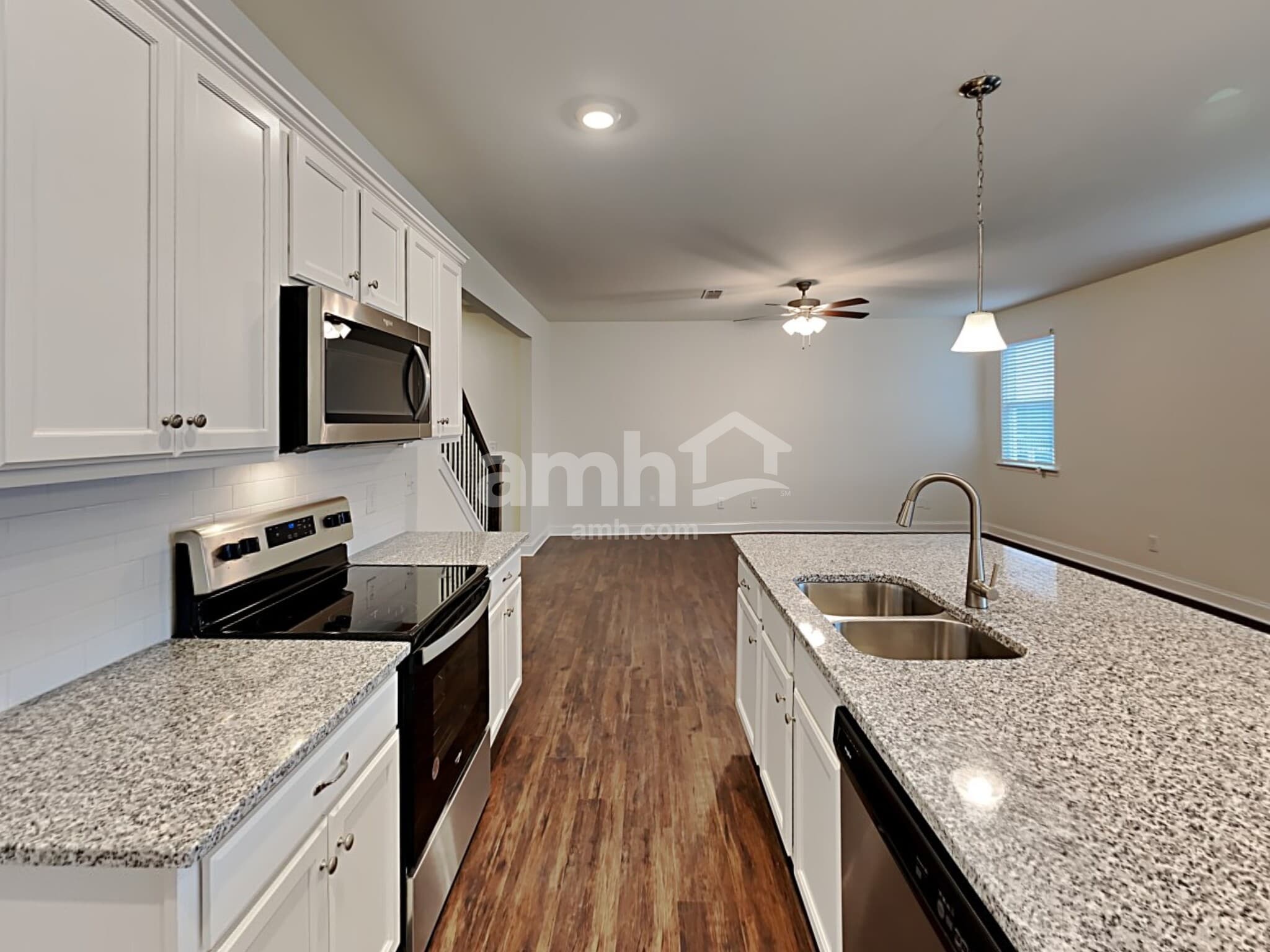 Building Photo - 825 Headland Way